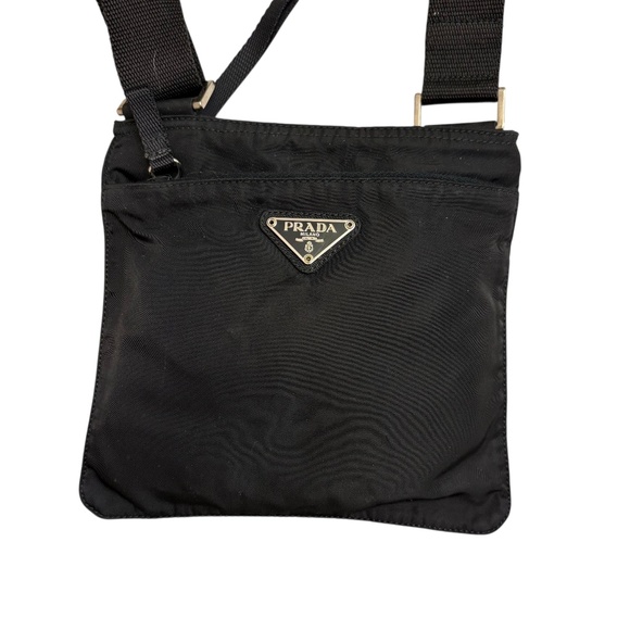 Prada vintage y2k black nylon swing pack crossbody bag - Picture 1 of 9